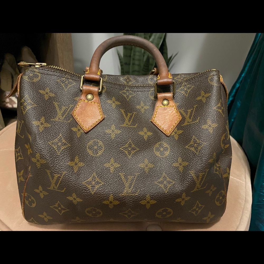 Authentic Louis Vuitton Speedy 25